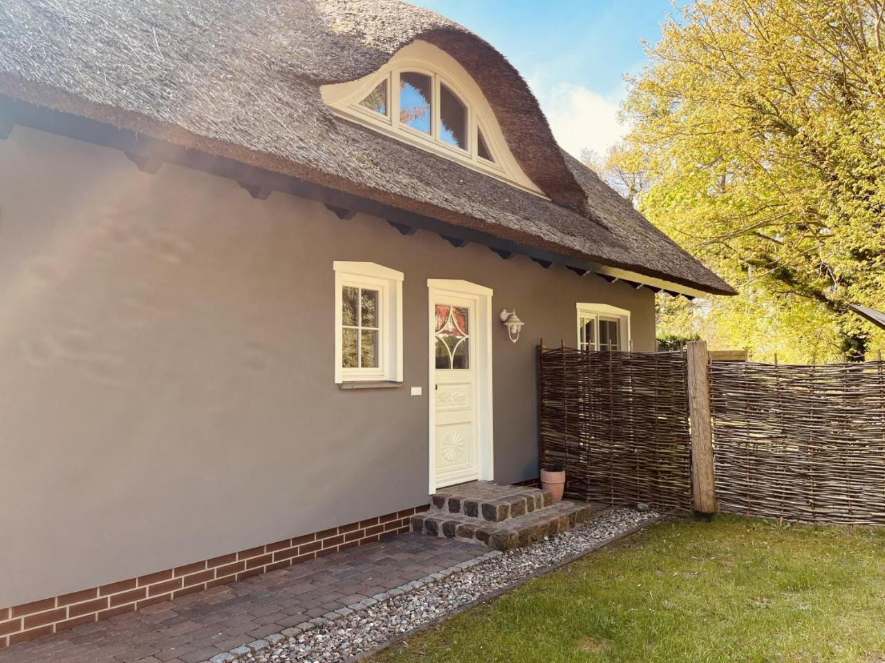Ferienwohnung Lasse In Wieck Exterior photo