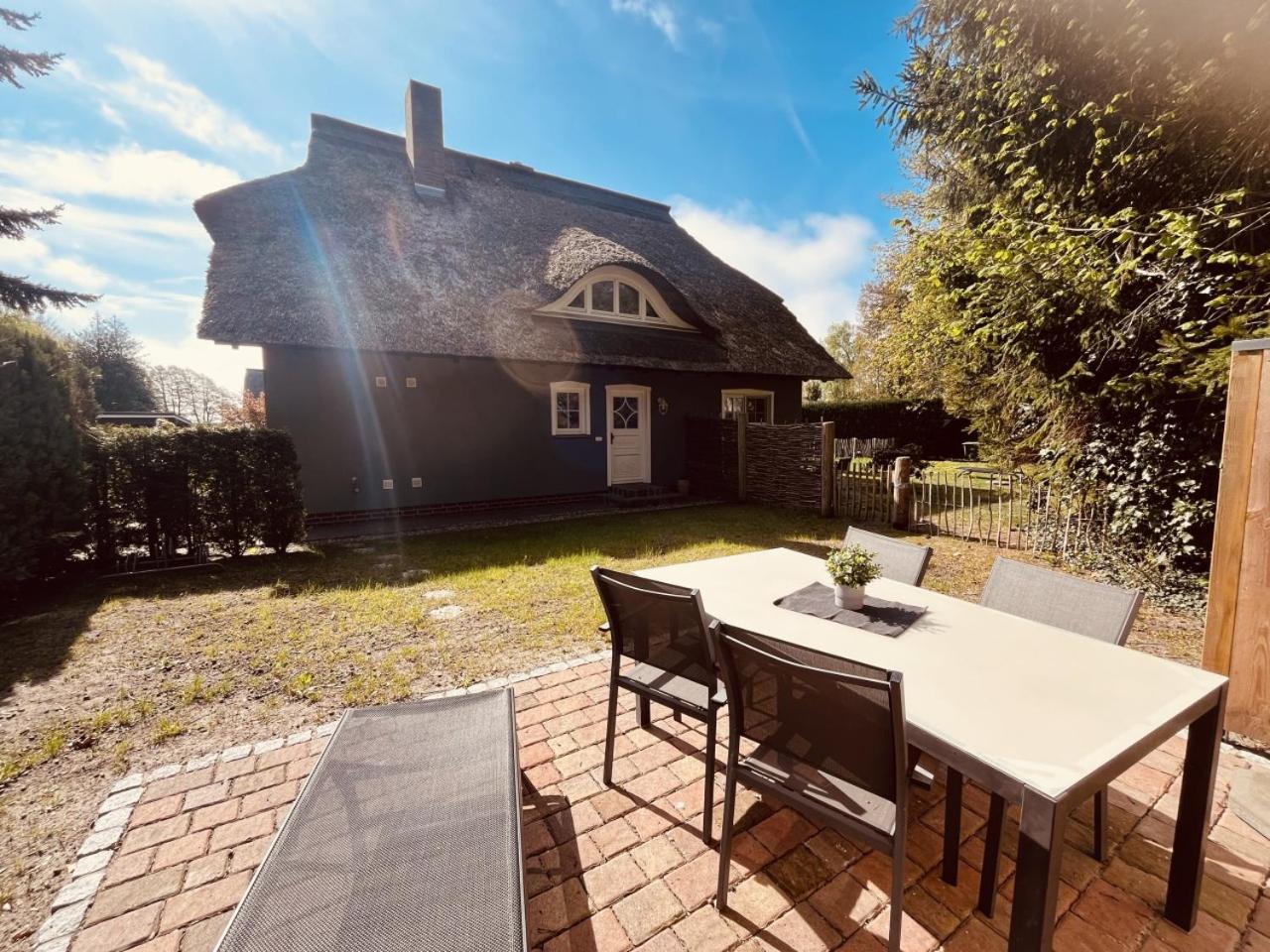 Ferienwohnung Lasse In Wieck Exterior photo